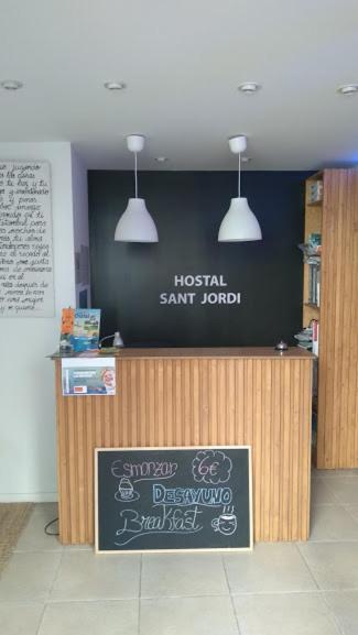 Residencia Sant Jordi Llanca Hostel Exterior foto